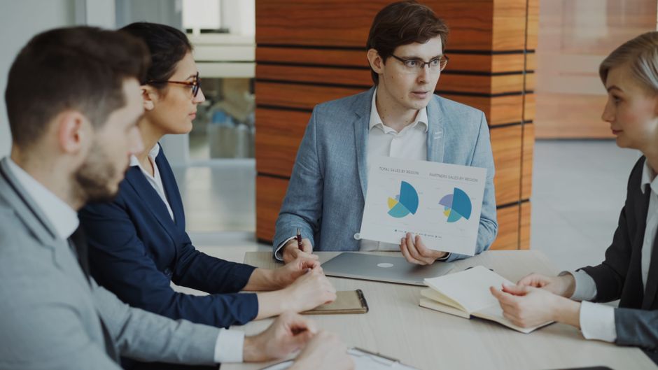 Sequência de mensagens de vendas em dispositivo móvel para atendimento cliente